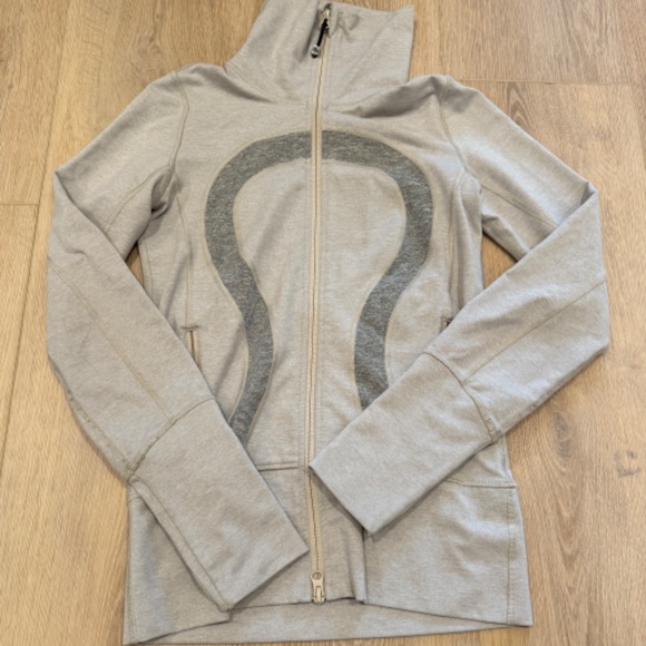 Lululemon sweater - Picture 2 of 5